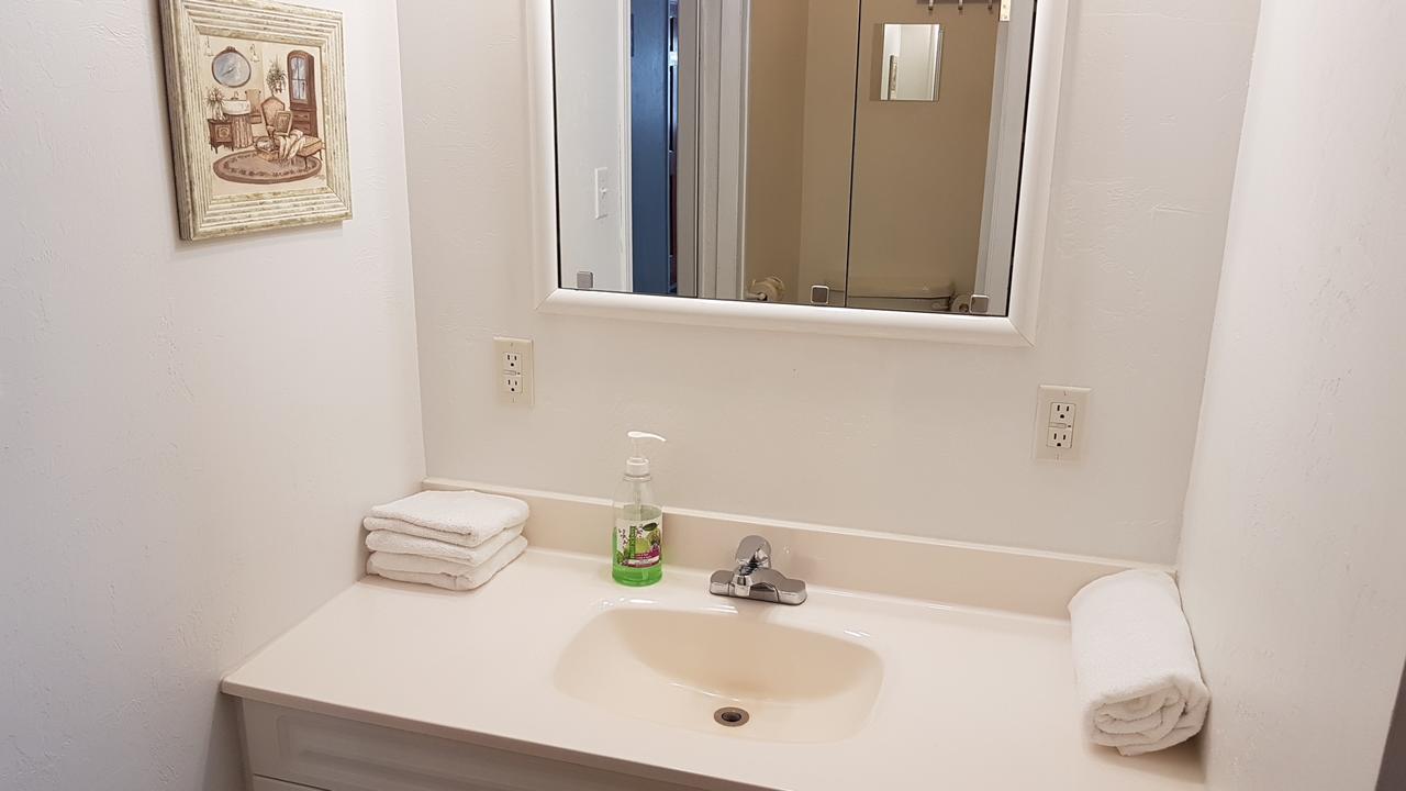 Preferred Rooms By Crestview Guest House Chapleau Екстер'єр фото